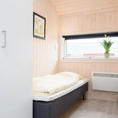 2 House B 50 Feriehus